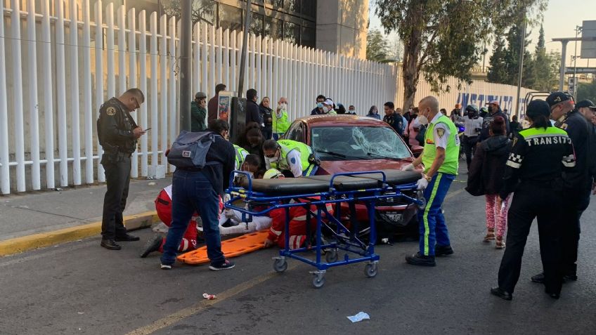 GAM: un automovilista atropella a 3 personas que caminaban sobre la banqueta