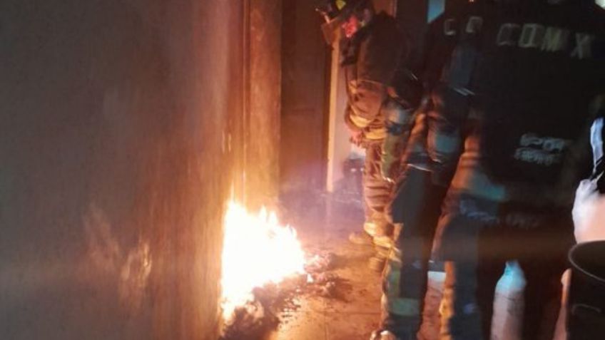 Se incendia un altar de la Santa Muerte en el Centro de la CDMX y descubren varios paquetes de marihuana