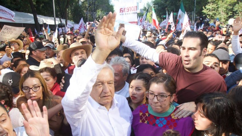 Claudia Sheinbaum califica de histórica la marcha de AMLO: “Quedará escrita en los libros de texto”