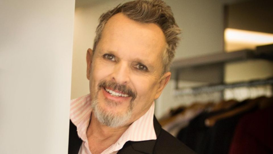 Miguel Bosé presentó su libro en la FIL de Guadalajara, Jalisco