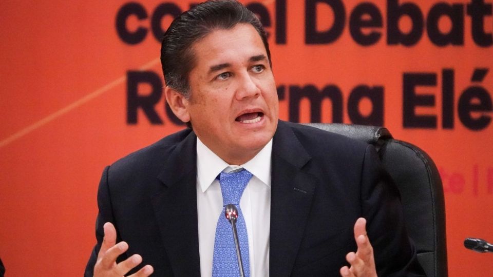 Desestima Puente discusión de reforma electoral que “no pasará”