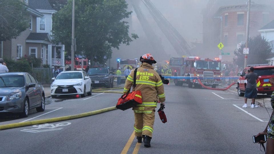 Para detener las llamas fue necesaria la presencia de bomberos locales