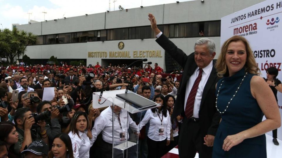 AMLO cuando fue reconocido por el INE como presidente electo.