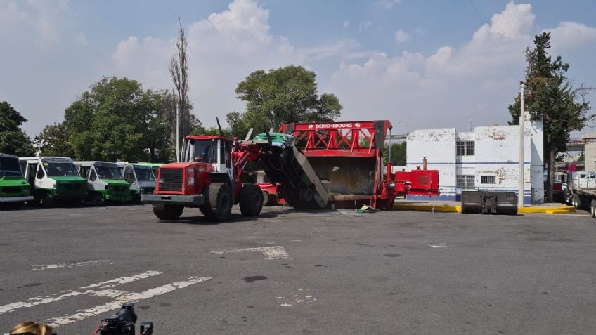 CDMX: chatarrizan los microbuses que fueron reemplazados por el Trolebús Elevado