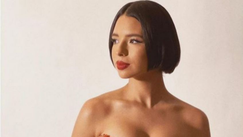 Ángela Aguilar presume su cintura en espectacular vestido estilo años 50