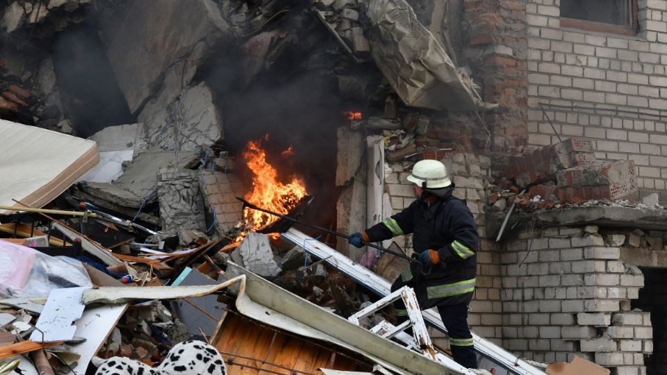 Nuevos bombardeos provocaron fuertes incendios