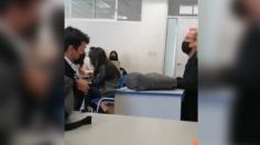 VIDEO | Profesor de la UAEH pone a rezar de rodillas a estudiante y causa polémica en redes