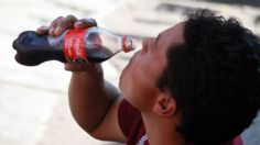 ¿El refresco light no engorda? 3 mitos sobre los alimentos que "te hacen subir de peso"