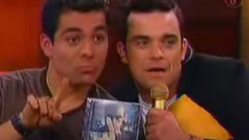 VIDEO | Así fue la vez que Robbie Williams se presentó en No manches y dijo ser el gemelo de Omar Chaparro