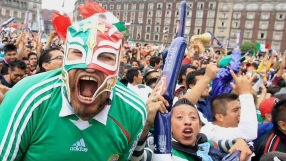 Aficionados mexicanos viven al máximo los partidos del 'Tri'.