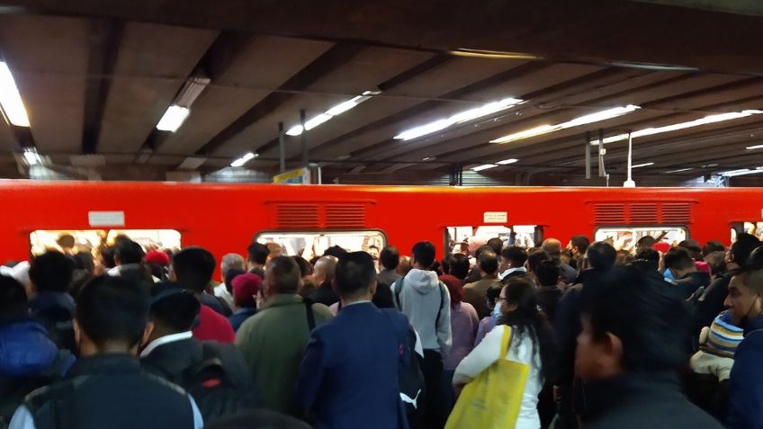 Metro CDMX: la Línea 9 está saturada, usuarios reportan retrasos de más de 10 minutos