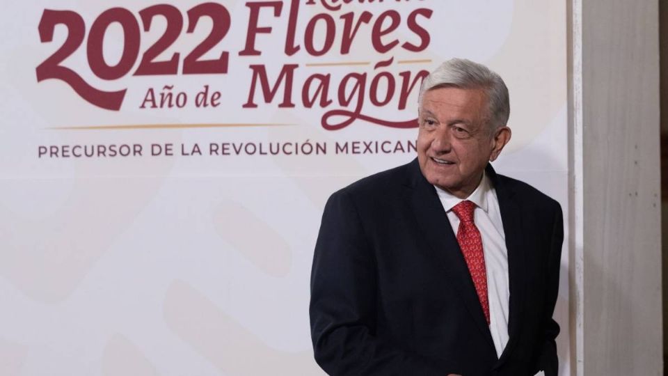 AMLO hizo una comparación entre el libro de Dostoievski con la sección Cero Impunidad.