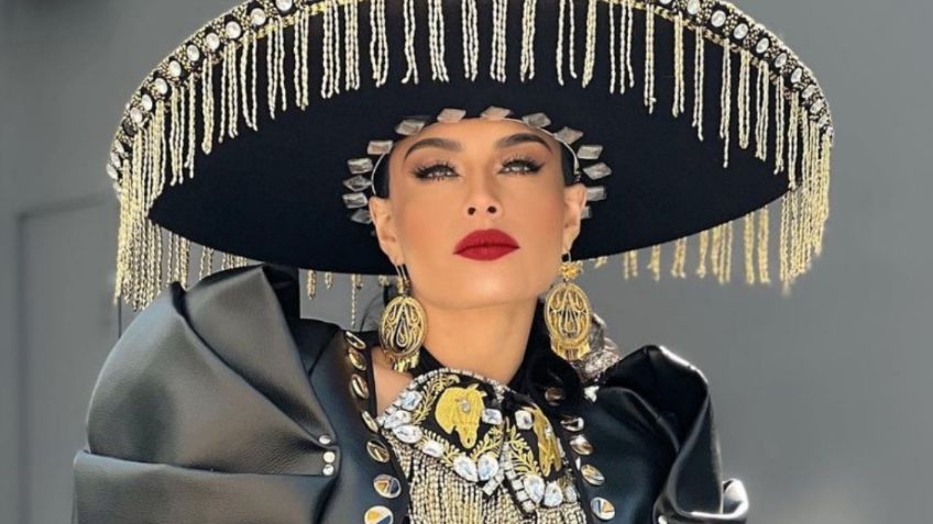 Kristal Silva enamora con revelador traje de mariachi