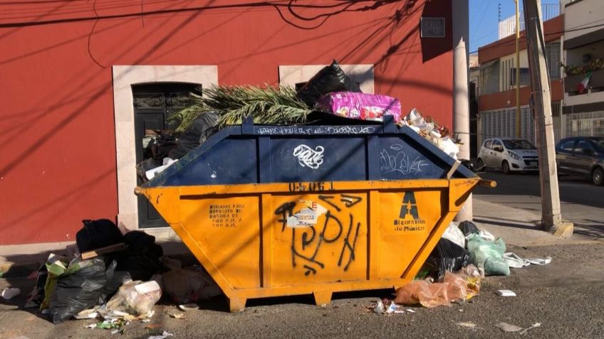 Así quedan los contenedores de basura después de festejos guadalupanos: Denuncia Ciudadana.