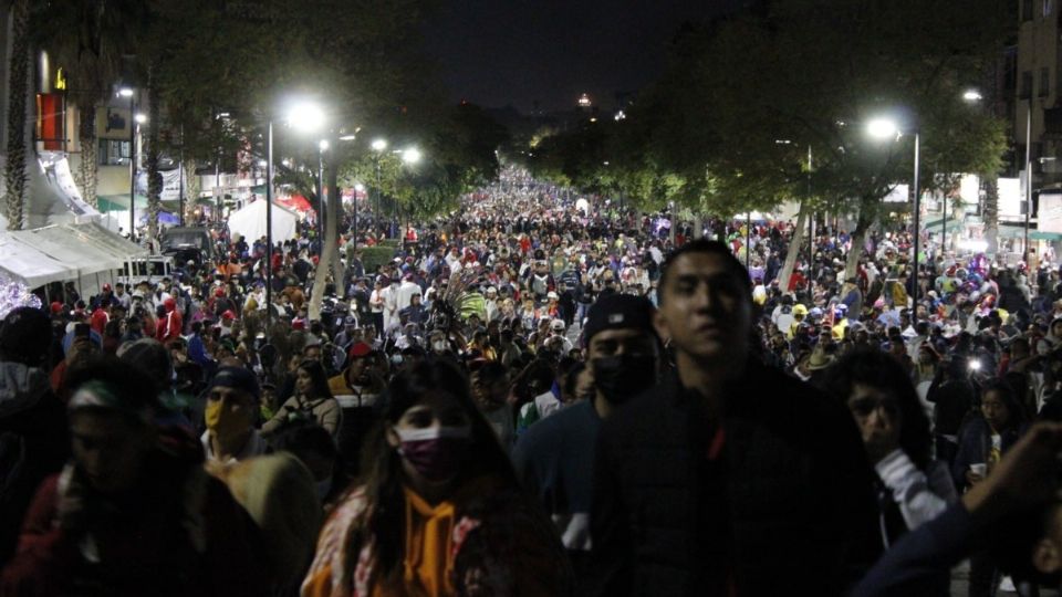 La mayor afluencia de feligreses en la Basílica de Guadalupe se registró el domingo en la noche