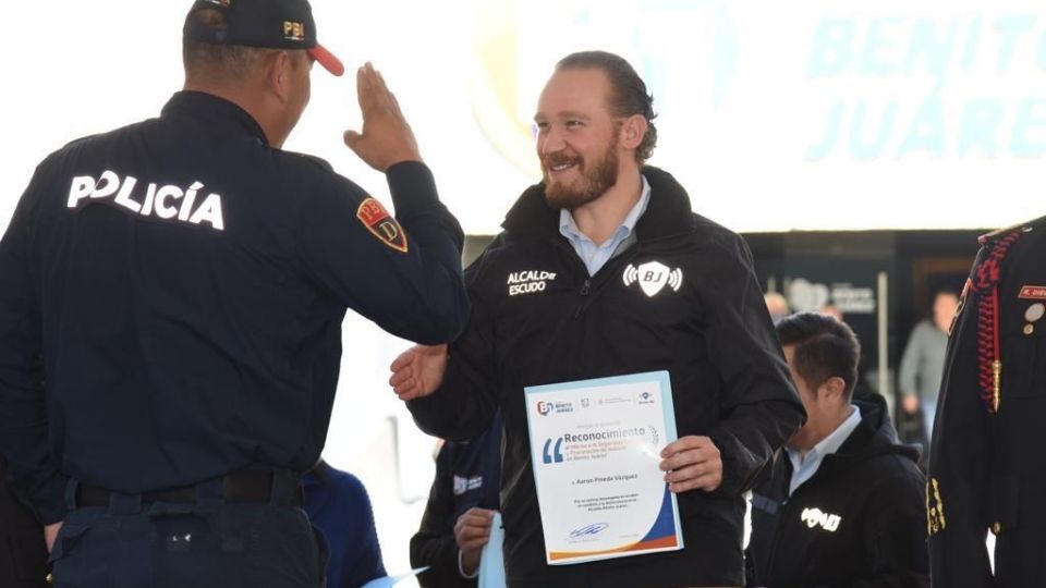 Agradeció el trabajo que realizan todos los días en la zona.