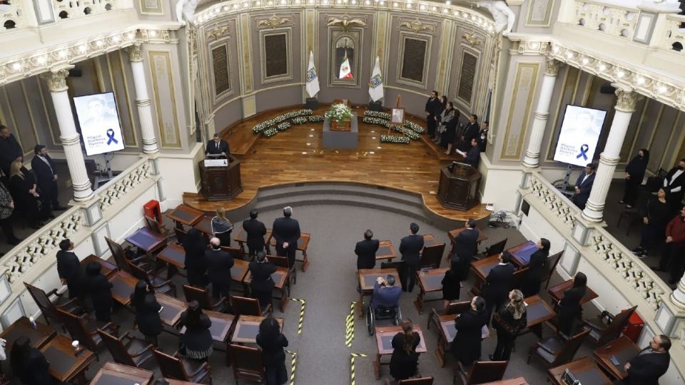 Realizaron guardias, le dieron el pésame a la familia del mandatario y destacaron su labor al frente de la gubernatura