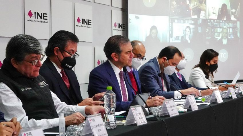 INE aprueba lineamientos para evitar que servidores públicos violen la ley en elecciones