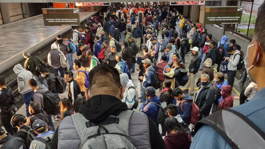 Línea 6: usuarios del Metro sufren por los retrasos de hasta 20 minutos