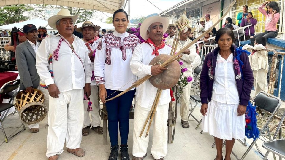 La secretaria compartió su llegada a Pueblo Nuevo a través de Twitter