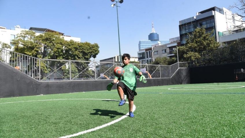 Benito Juárez: reabren las canchas de futbol básquetbol en el Parque Alfonso Esparza Oteo