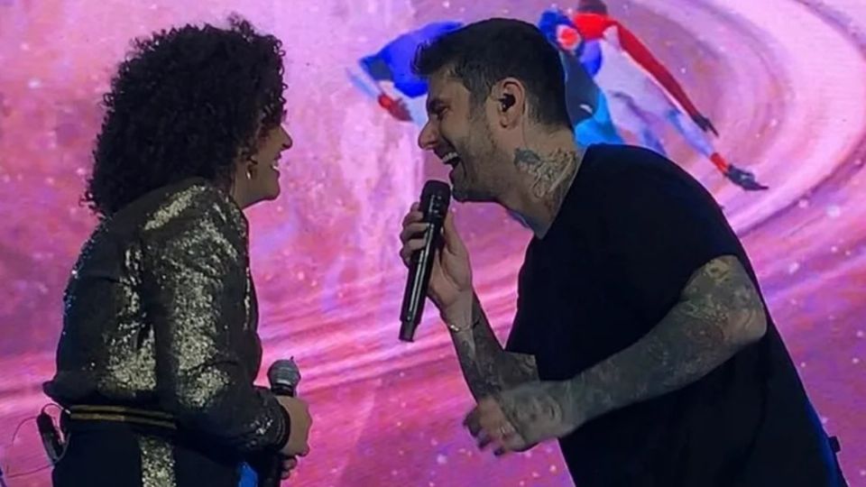 Lucerito Mijares cantó al lado del exitoso compositor Melendi