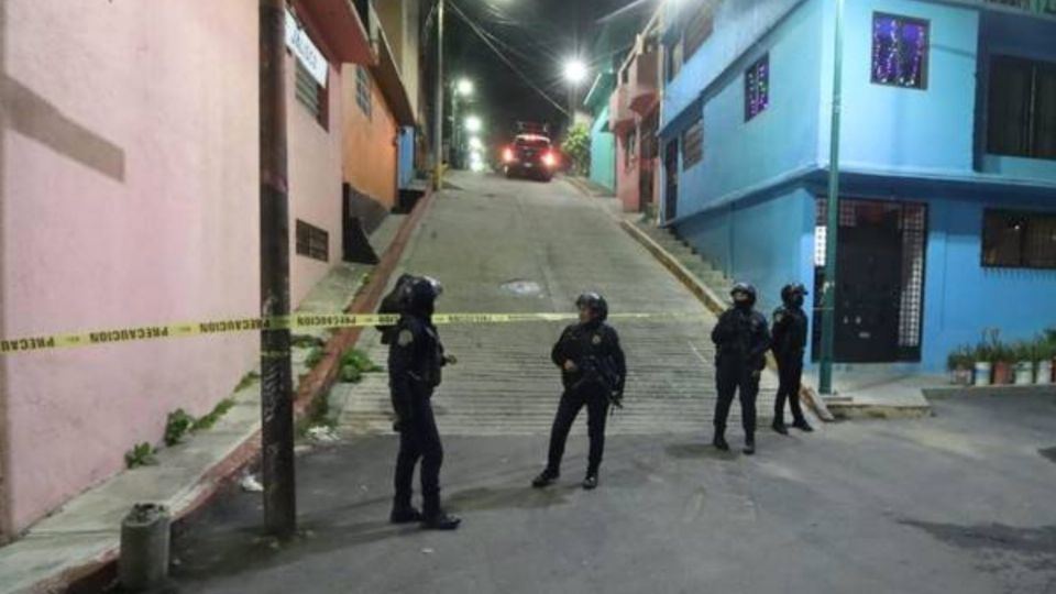 La mujer fue asesinada con un arma punzocortante.