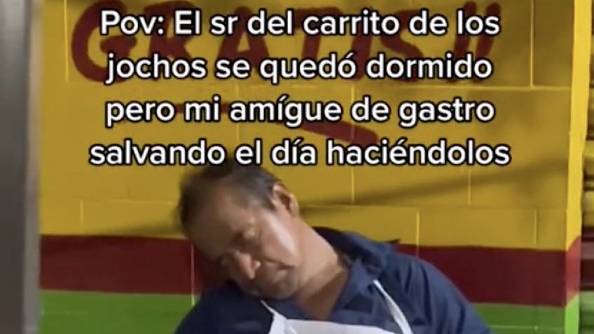 VIDEO: vendedor de hotdogs se duerme y clientes se despachan solos