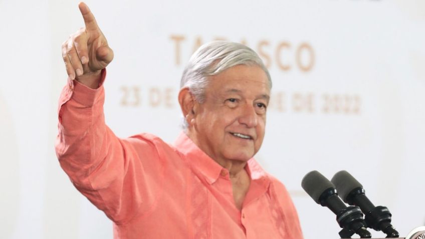 AMLO a los famosos y cómicos que quieren ser presidente: "No cualquiera puede gobernar México"