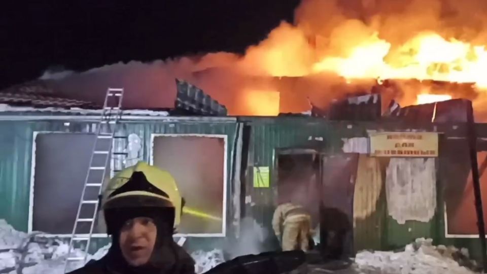 El fuego destruyó todo el inmueble, también dejó 22 muertos y seis heridos.