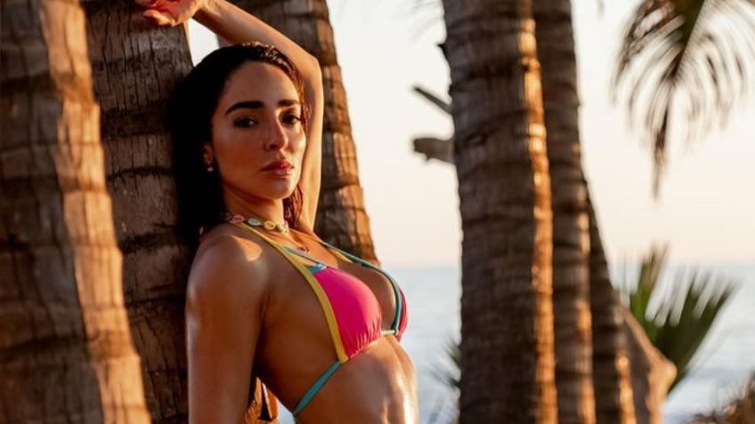 Manelyk González y el diminuto bikini de flores con el que paralizó la red