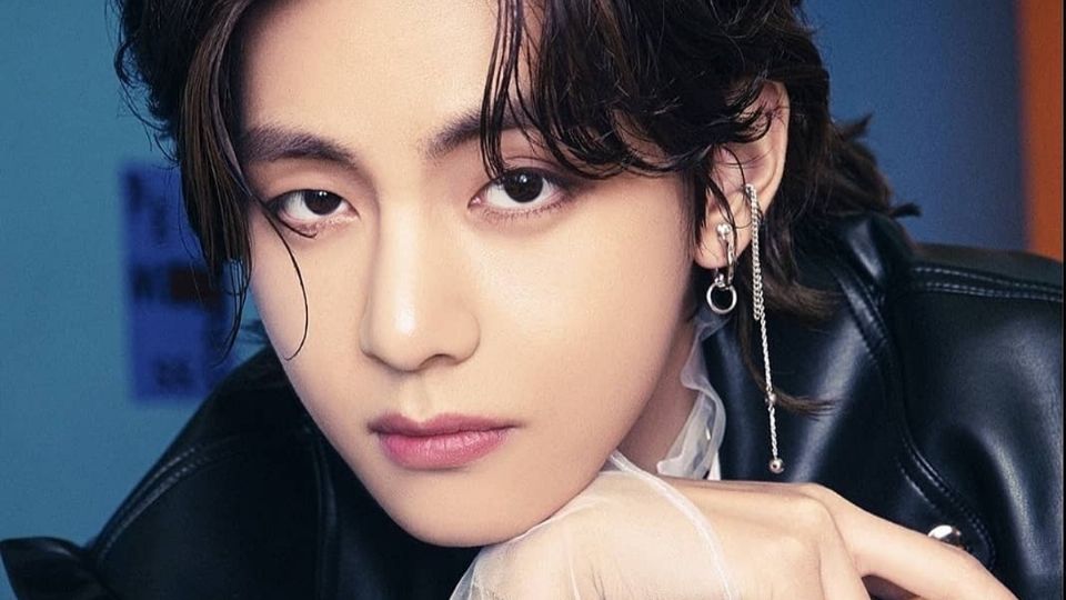 V de BTS revela quién es su novia