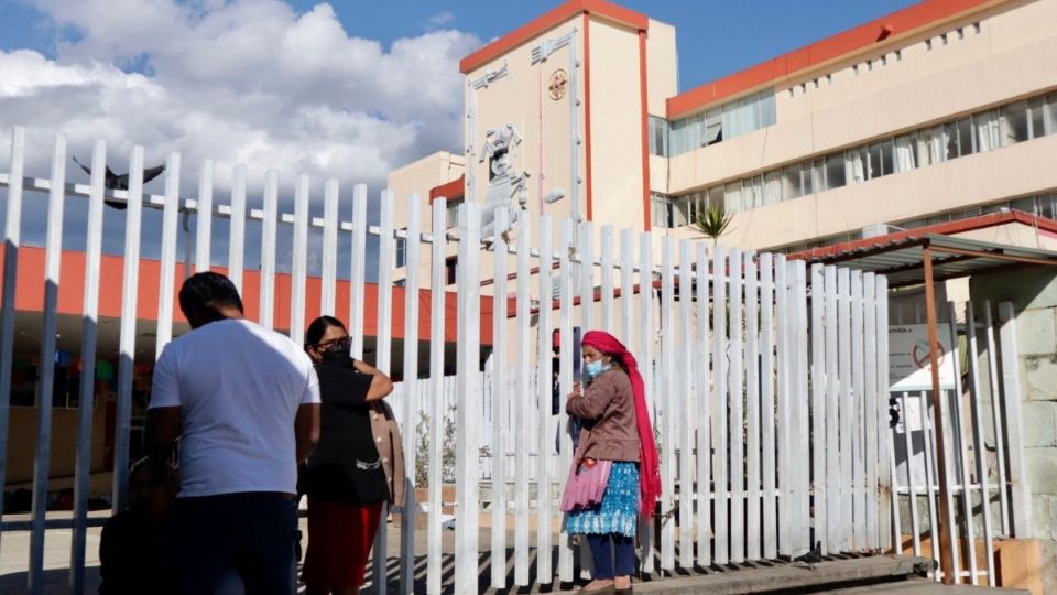 Continúan hospitalizados los tres menores con sospecha de tener rabia en el Hospital Aurelio Valdivieso, en Oaxaca. FOTO: Cuartoscuro