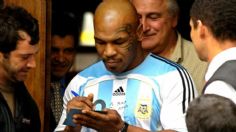 Mike Tyson defiende a Messi y lanza advertencia al "Canelo" Álvarez: "Si se atreve a tocarlo, tendré que volver al ring"