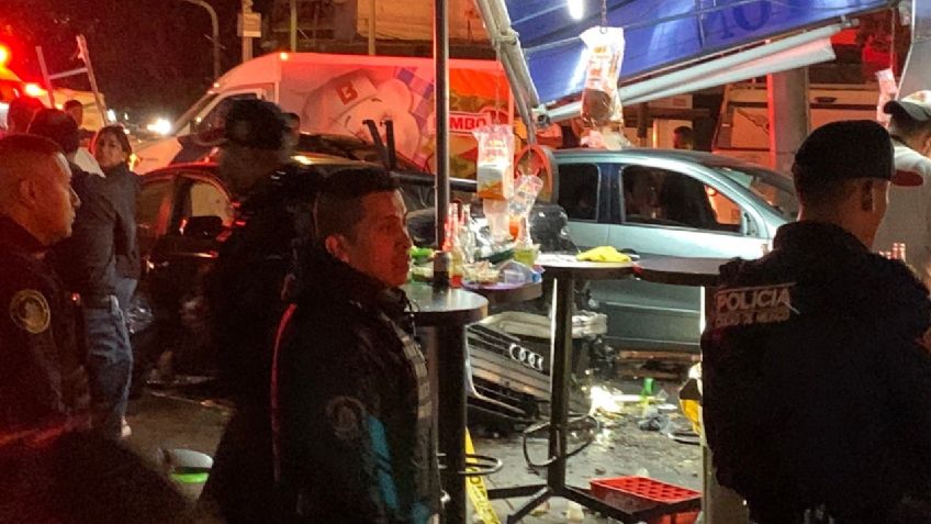 Un automóvil choca contra puesto de tacos en CDMX, al menos 9 personas resultaron heridas