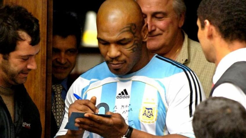 Mike Tyson defiende a Messi y lanza advertencia al "Canelo" Álvarez: "Si se atreve a tocarlo, tendré que volver al ring"