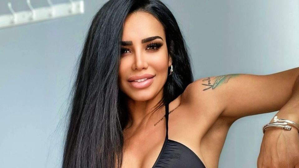 La guapa actriz y cantante conquistó las redes con su atrevido look.