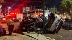 Accidente en la Moctezuma: un fuerte choque y volcadura deja dos personas heridas