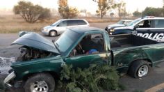 Unos ladrones en Querétaro roban una camioneta, pero la chocan tras persecución con la policía