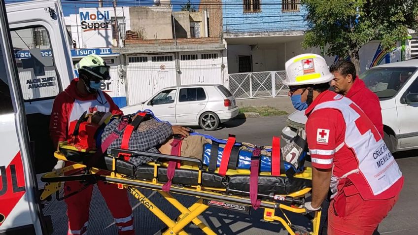 Atropellan a sujeto en su intento por cruzar primer anillo