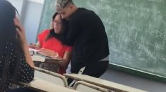 VIDEO | Le bailó a su maestra de literatura para que no lo reprobara: solo consiguió viralizarse