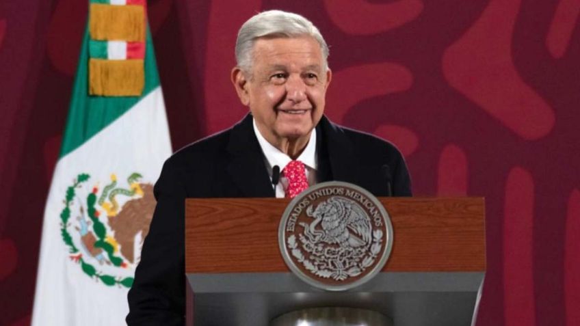 AMLO no teme ser encarcelado, asegura que en 2024 México se juega la continuidad de la 4T o el regreso a la corrupción