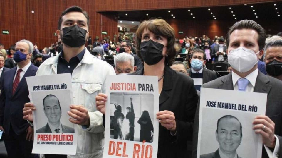 Los congresistas pidieron que se liberara al funcionario