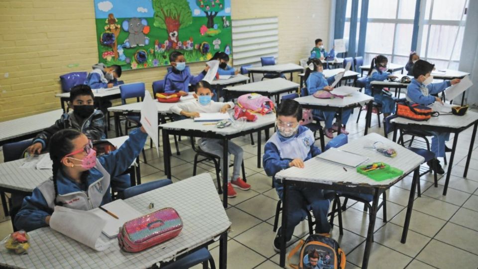 Más de 23 millones de alumnos han regresado a clases presenciales. Foto: Cuartoscuro