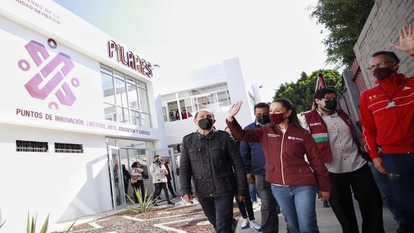 Claudia Sheinbaum realiza gira de trabajo en Iztacalco; destaca labor de bomberos