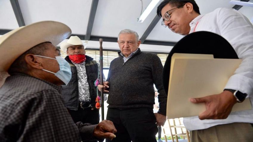 AMLO propone pagar a pueblo Yaqui para que liberen carretera bloqueada