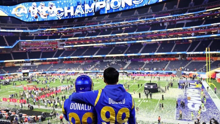 Super Bowl LVI: Hincha de Pumas se cuela entre la afición de los Rams y se viraliza | FOTO