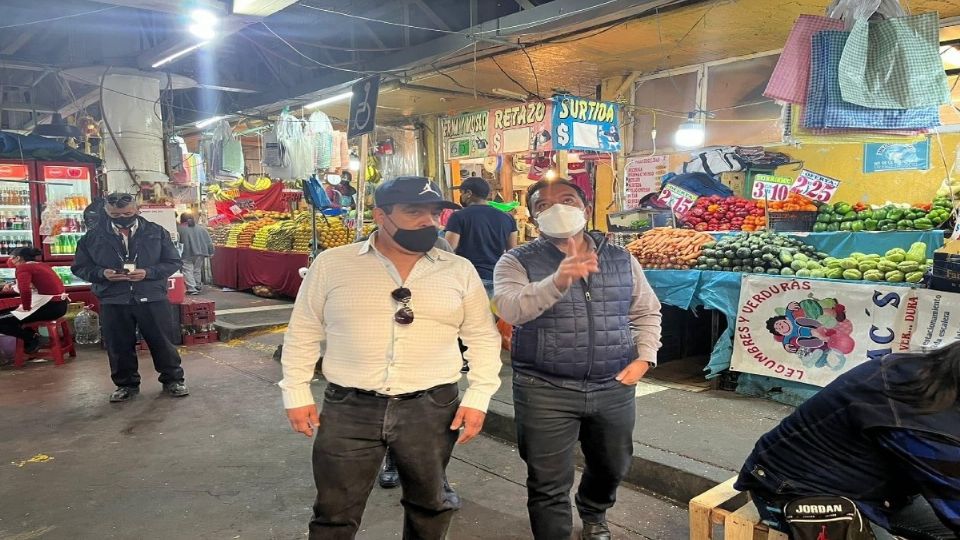 El legislador del PAN anunció giras de trabajo por todos los mercados de Xochimilco. Foto: Especial