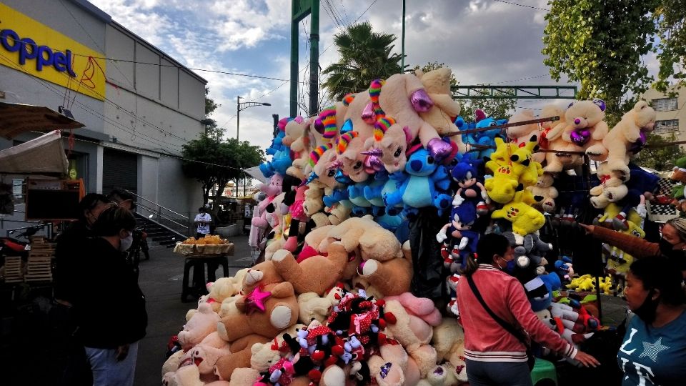 El mayor gasto se destina a flores, restaurantes, peluches, hoteles y moteles. (Foto: Yadín Xolalpa)