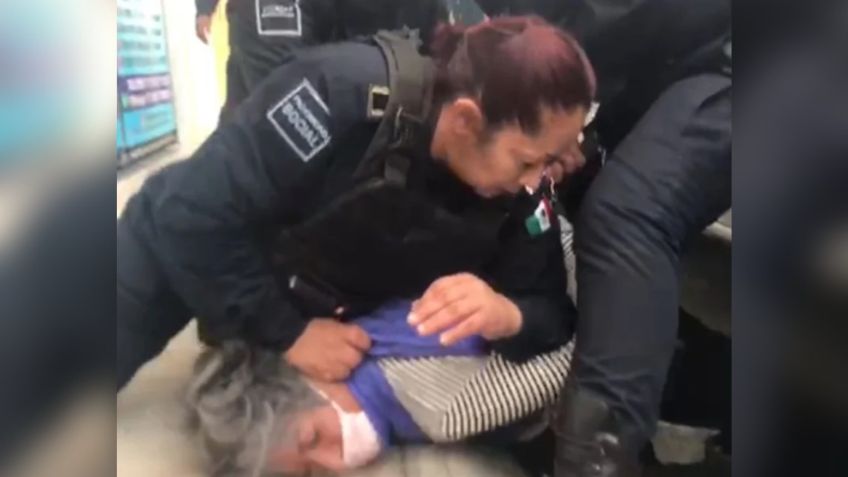 ¡Indignante! Policías de Pachuca someten con violencia a una pareja de abuelitos: VIDEO